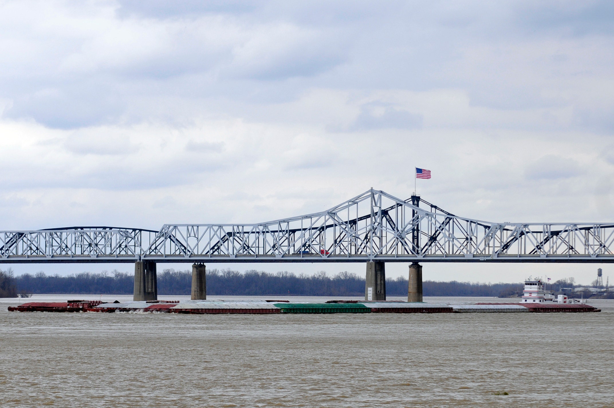 Oil Barges Hit Bridge.jpg